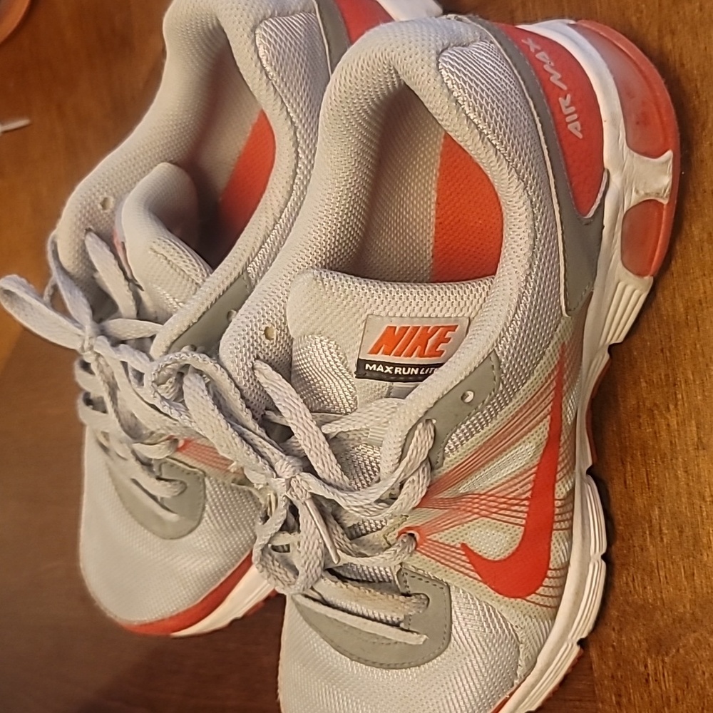 Nike air max size 6Y red silver and white